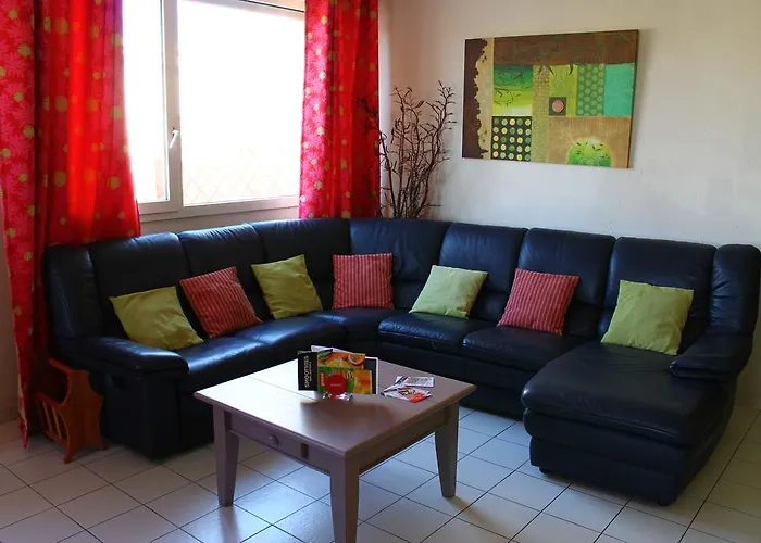 Hotel De La Pomme De Pin